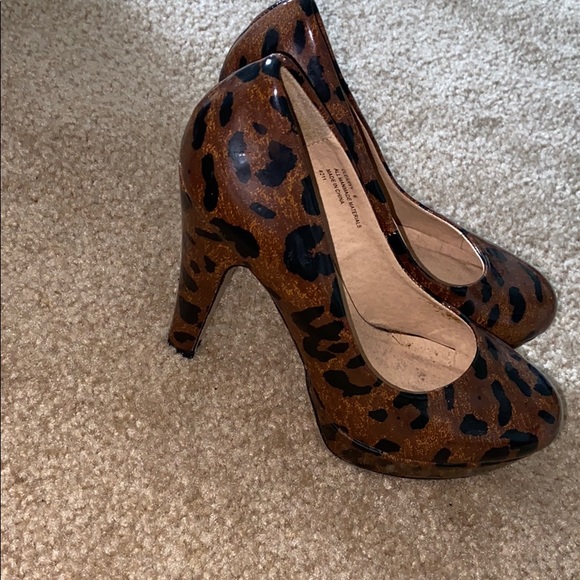 High heels - Picture 2 of 3